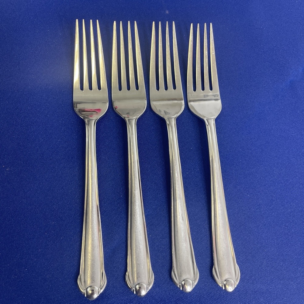 (4) Dinner Forks Mikasa CLASSICO Satin Stainless Flatware 18/0 Indonesia Silver